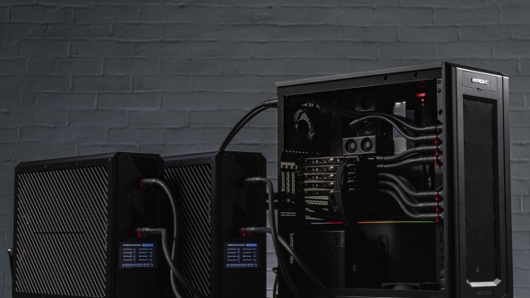 Высокоплотный GPU-узел для блокчейн-нагрузки с жидкостным охлаждением
