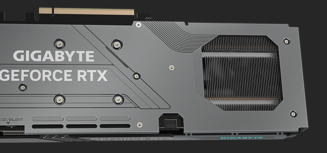 Защитная металлическая пластина на тыльной стороне печатной платы