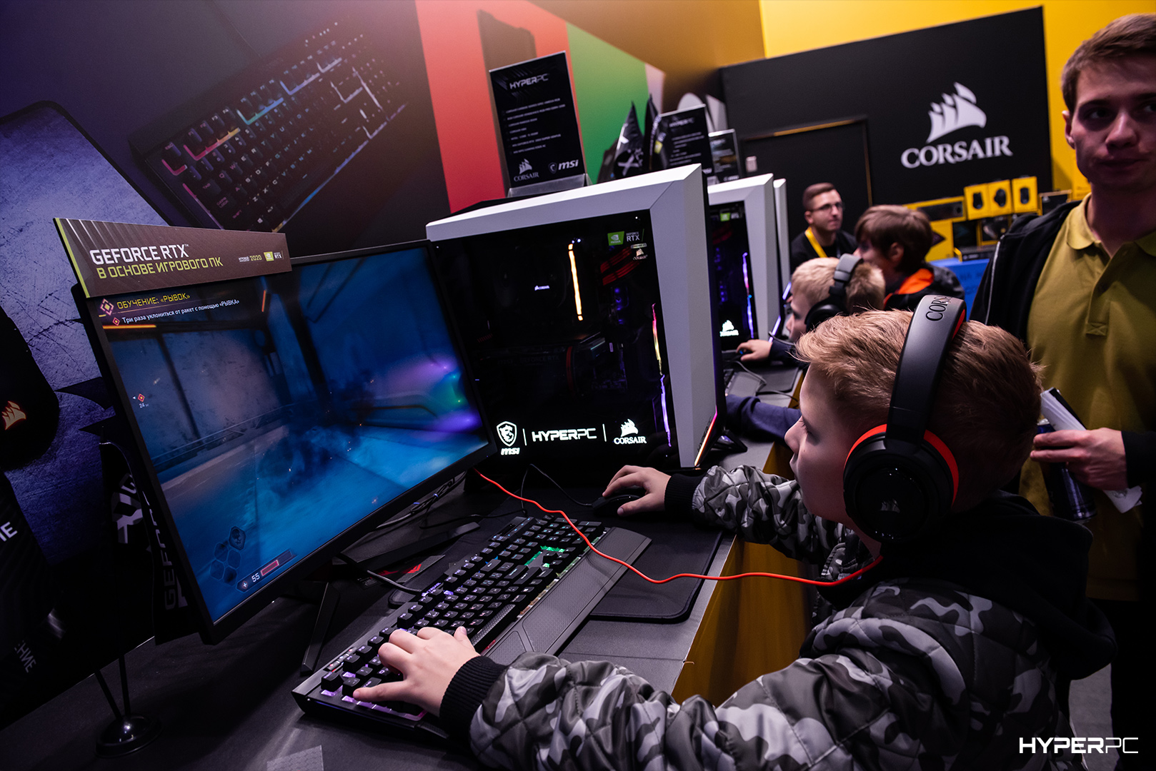 igromir-corsair-stand-live-photo-03