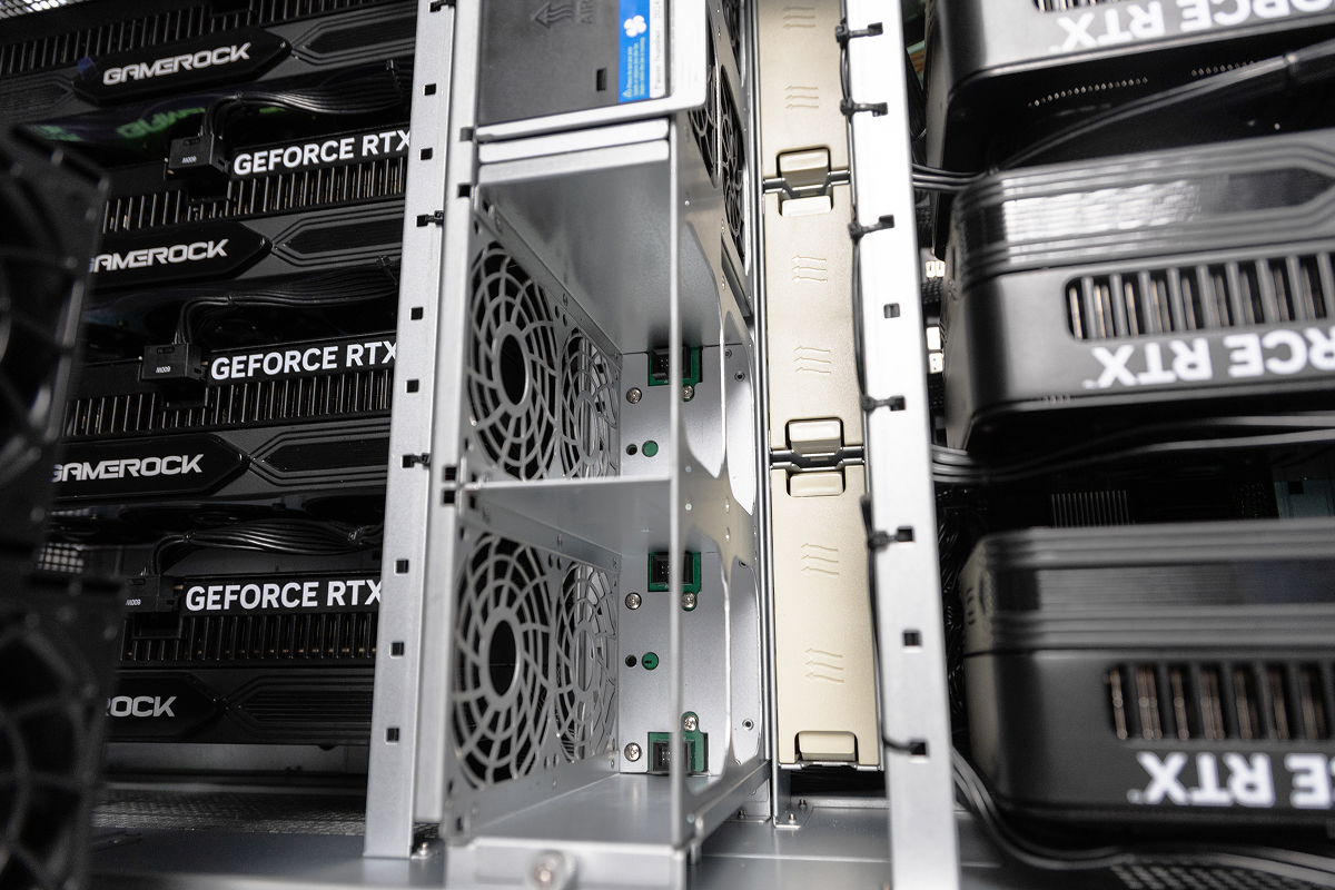 Успешное стресс-тестирование серверов линейки AMPERE для нейросетей и ИИ.