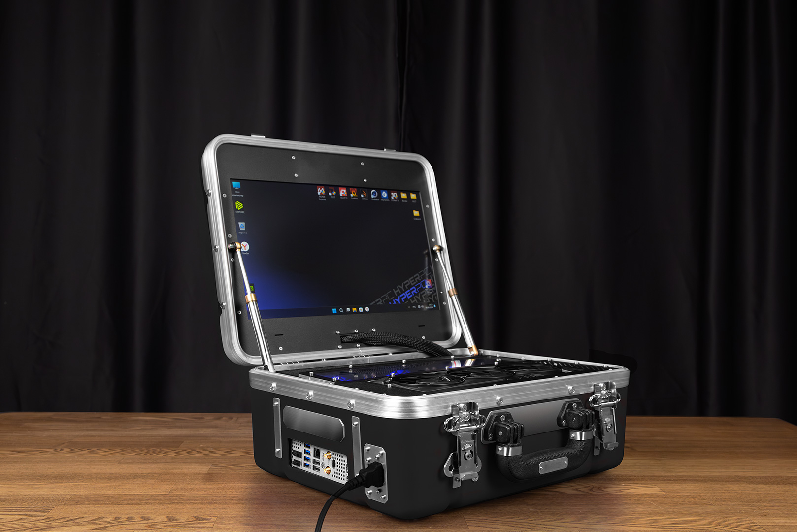 Игровой компьютер в формате кейса HYPERPC CASE