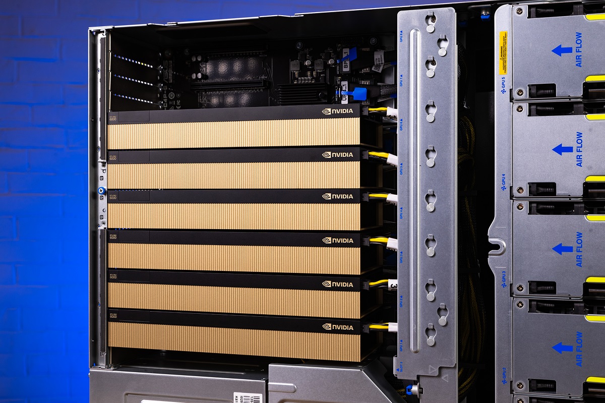 Ультимативный вычислительный кластер для обучения ИИ — общий вид сервера