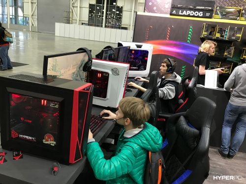hyperpc on igromir 2017 corsair photo 02