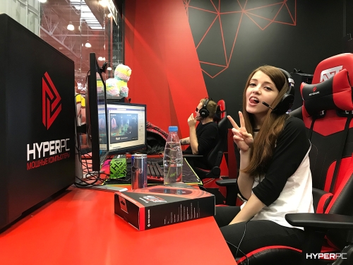 hyperpc on igromir 2017 red square photo 08