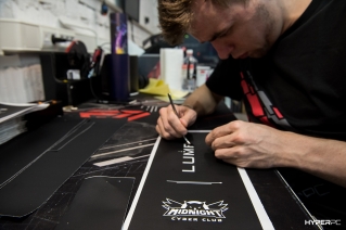 hyperpc vinyl photo 17